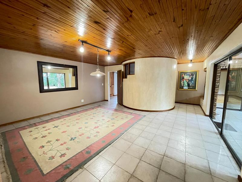 6 Bedroom Property for Sale in Panorama Western Cape